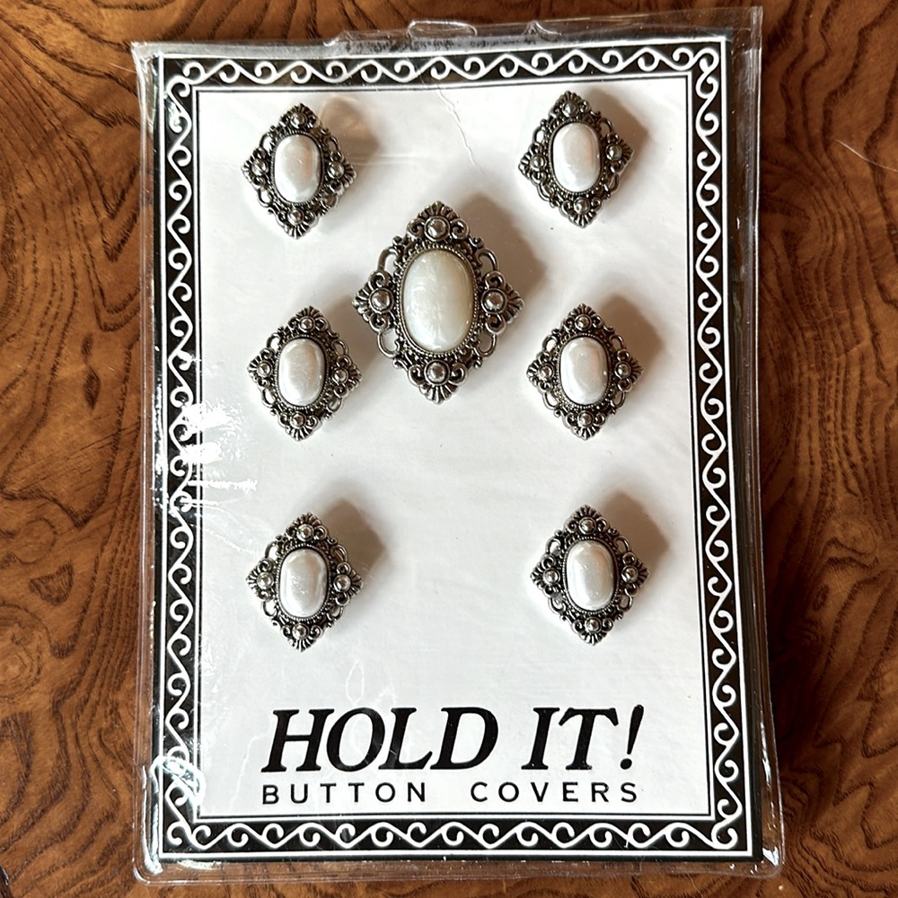 Vintage “Hold It!” Button Covers Set